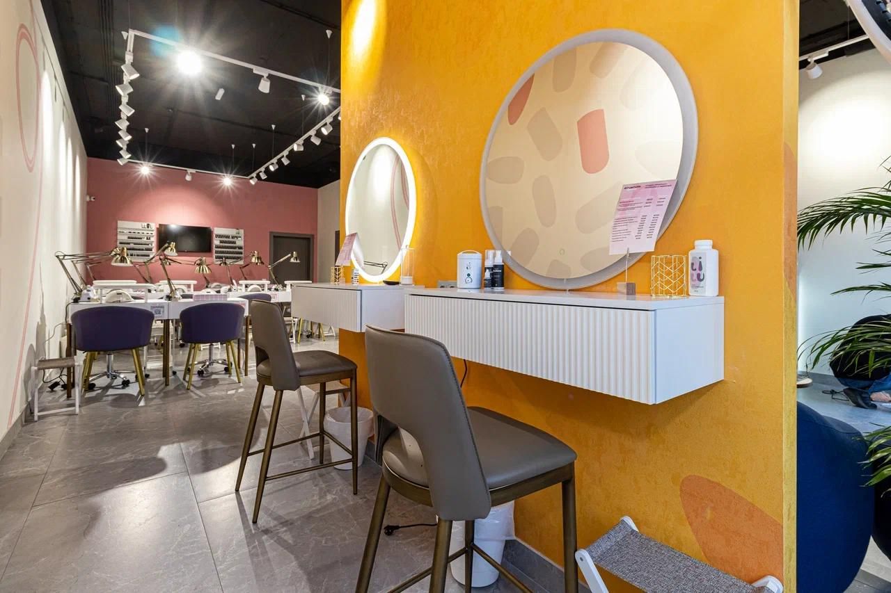 Что входит в ремонт салона услуг под ключ